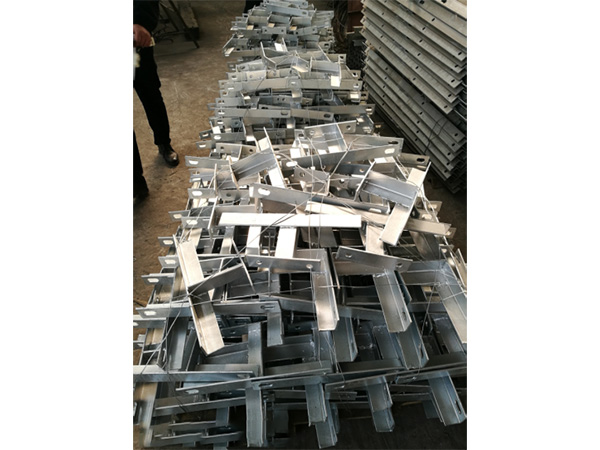 臺(tái)區(qū)成套線路金具鐵附件